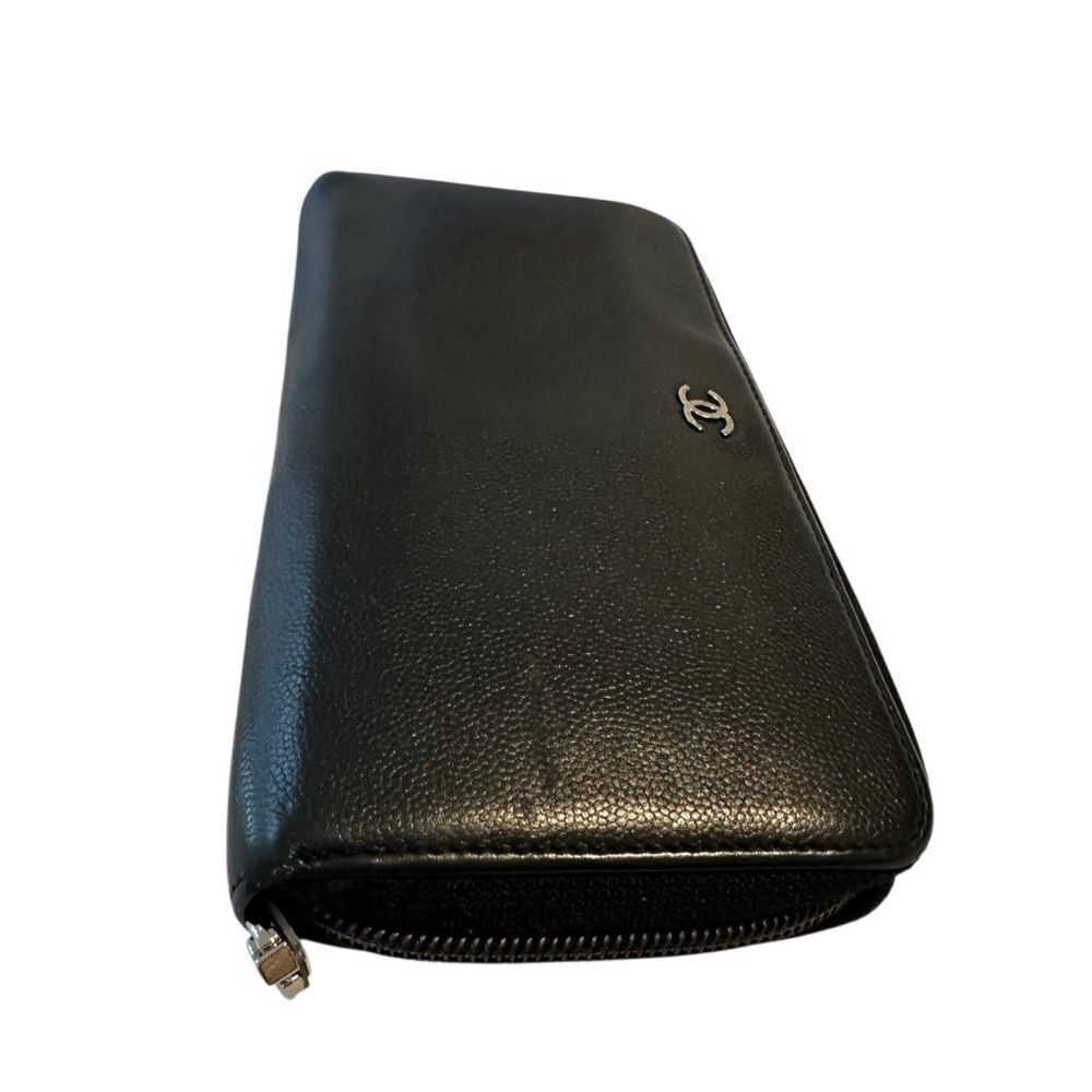 CHANEL Elegant Black Wallet - Picture 8 of 13